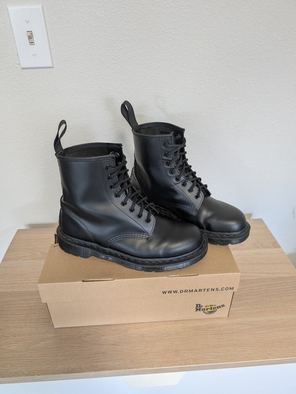 Women's Size 9 Black1460 MONO Smooth Leather Lace Up Boots Dr. Martens - Picture 5 of 8